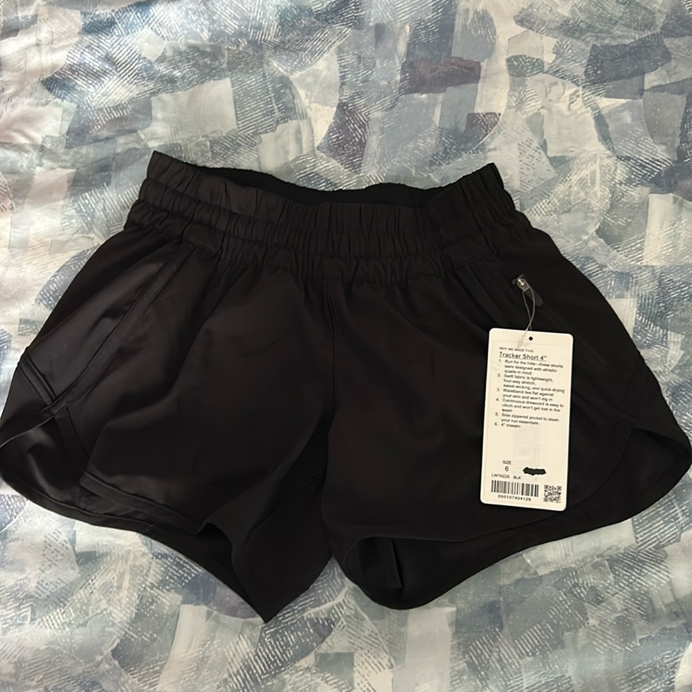 Lululemon tracker shorts